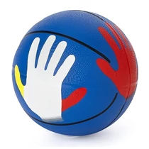 Shooting basketball TREMBLAY
